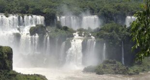 9 Keajaiban Alam pada Brasil, Ada Air Terjun Menakjubkan juga Laguna Biru