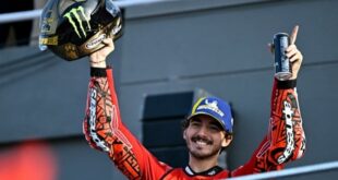 Hasil MotoGP Valencia 2023: Menangi Seri Terakhir, Francesco Bagnaia Sah Pertahankan Gelar Juara Planet