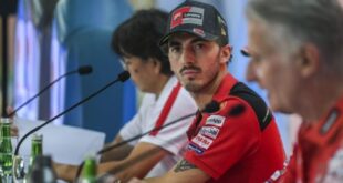 Valentino Rossi Ungkap Kesalahan Pecco Setelah Gagal ‘Bungkus’ Gelar Juara Bumi MotoGP Lebih Segera sekali