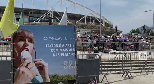 Fans Tewas lalu Panas Ekstrem, Taylor Swift Tunda Konser Brazil