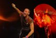 4 Aksi Menarik Coldplay di area di RI, Nyeker hingga Pinjam Seratus