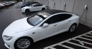 Tesla gugat Badan Transportasi Swedia lantaran kesulitan pelat nomor