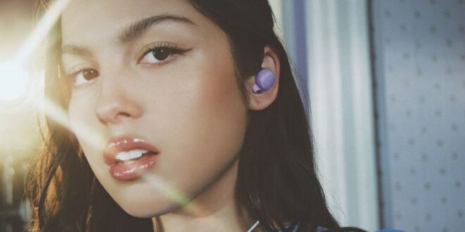 Sony juga juga Olivia Rodrigo kolaborasi rilis headphone edisi terbatas